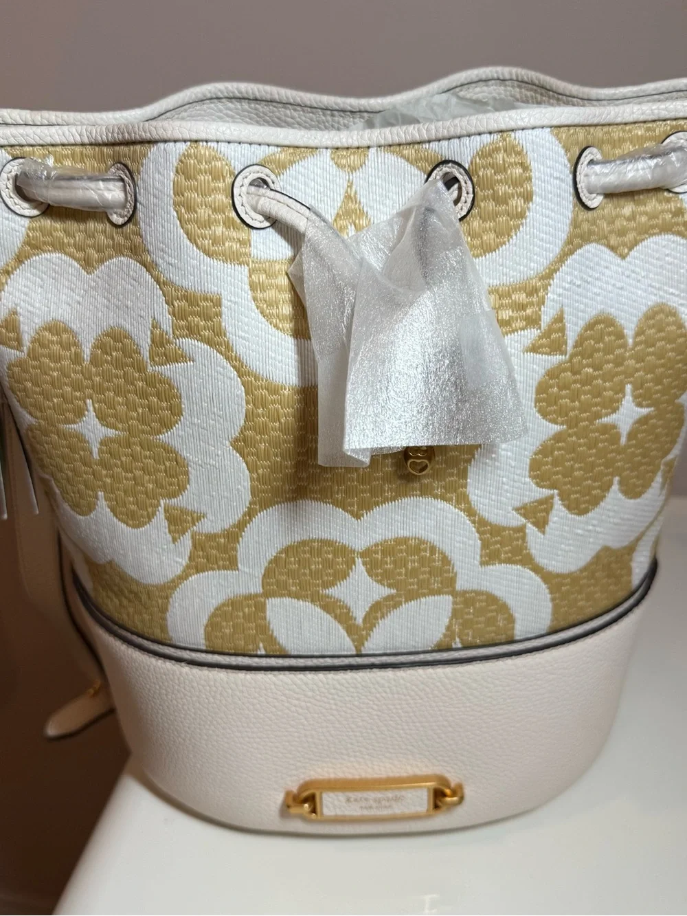 Kate Spade Gramercy Medium Bucket Bag Raffia Spade Flower Monogram White KC197